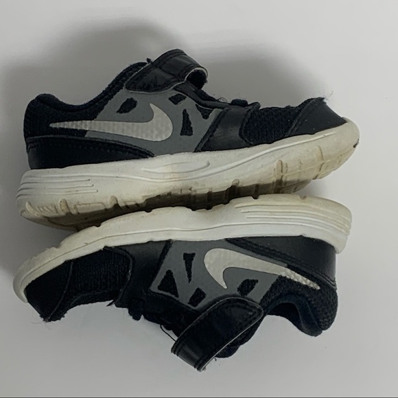 Nike Downshifter | Infant Size 7C | Black/Gray Baby Sneakers Shoes - Picture 6 of 9